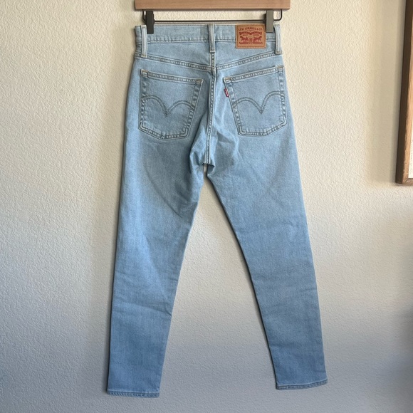Levi’s wedgie skinny stretch light wash size 25 - Picture 5 of 10